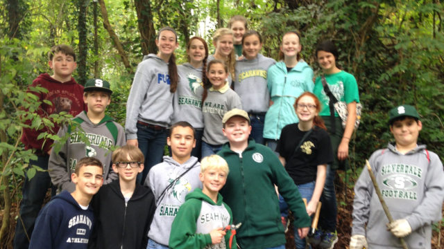 7th Graders from Silverdale Academy Volunteer to Maintain Trails in Chattanooga